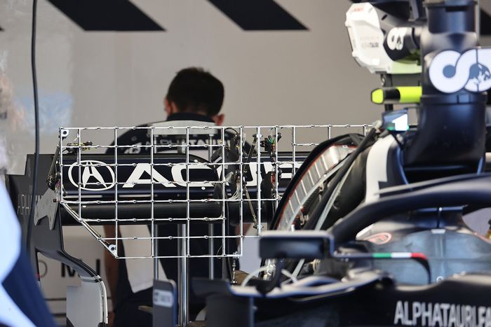 Detalle de la parrilla de sensores en el AlphaTauri AT02