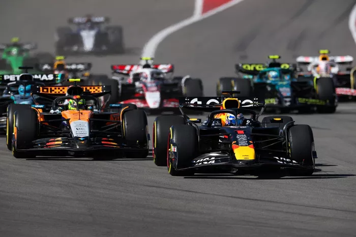 Lando Norris, McLaren, Max Verstappen, Red Bull Racing