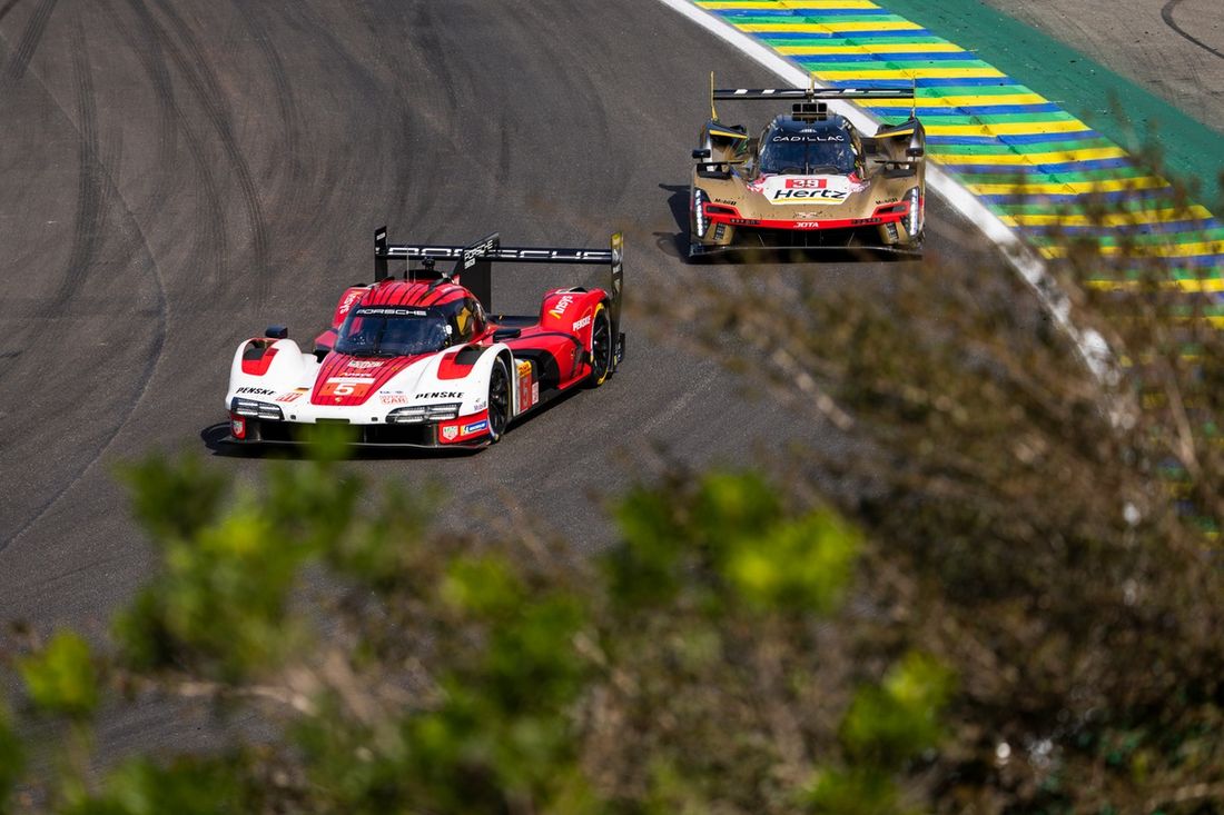#5 Porsche Penske Motorsport Porsche 963: Julien Andlauer, Michael Christensen, #38 Cadillac Hertz Team Jota Cadillac V-Series.R: Earl Bamber, Sebastien Bourdais, Jenson Button
