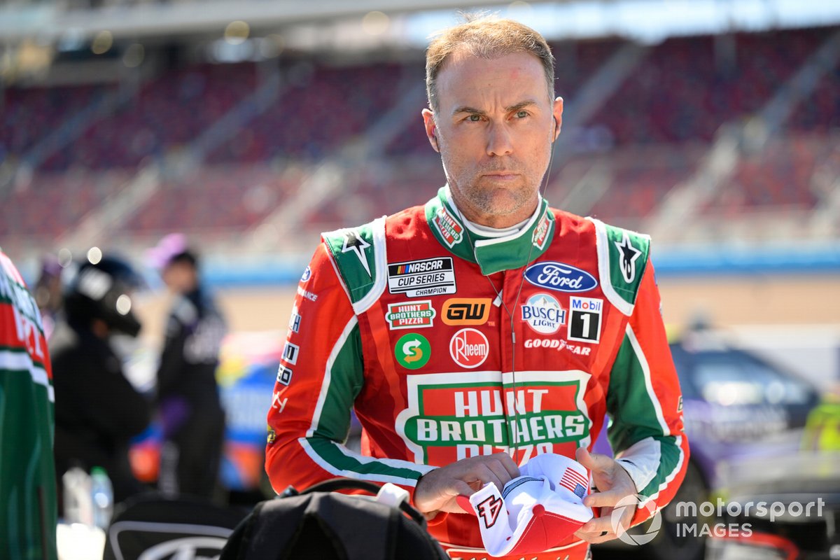 Kevin Harvick Profile - Bio, News, High-Res Photos & High Quality Videos