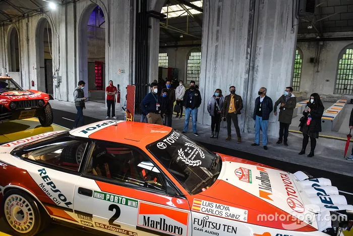 Exposición de coches de Carlos Sainz en Oviedo