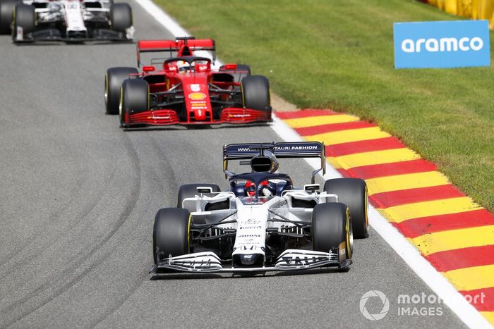 Daniil Kvyat, AlphaTauri AT01, Sebastian Vettel, Ferrari SF1000 