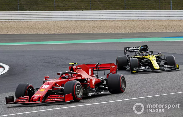 Charles Leclerc, Ferrari SF1000, Daniel Ricciardo, Renault F1 Team R.S.20