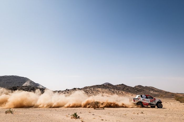 #304 Toyota Gazoo Racing: Giniel De Villiers, Alex Haro