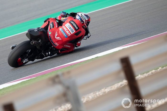 28º Michele Pirro, Ducati Team - 1:56.732