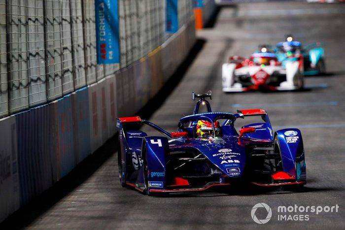 Robin Frijns, Envision Virgin Racing, Audi e-tron FE07, por delante de Sergio Sette Camara, Dragon Penske Autosport, Penske EV-4