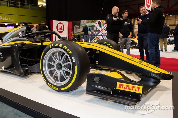 Pirelli Motorsport presenta los neumáticos F2 de 18 pulgadas para 2020