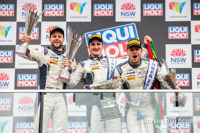 Podium: Winner #7 Bentley Team M-Sport Bentley Continental GT3: Jules Gounon, Maxime Soulet, Jordan Pepper