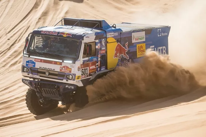 #501 Team KAMAZ Master: Dmitry Sotnikov, Ruslan Akhmadeev, Ilgiz Akhmetzianov