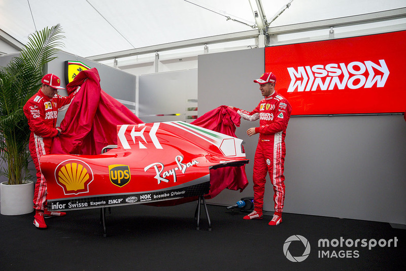 Kimi Raikkonen, Ferrari et Sebastian Vettel, Ferrari, présentent la nouvelle livrée de la SF71H
