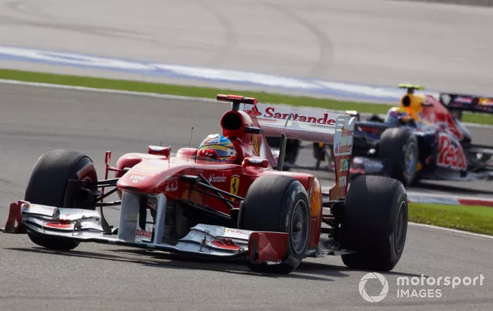 10.- Fernando Alonso: 8643 km