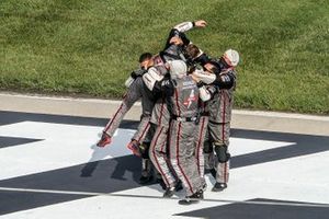 Race Winner Cole Custer, Stewart-Haas Racing, Ford Mustang
