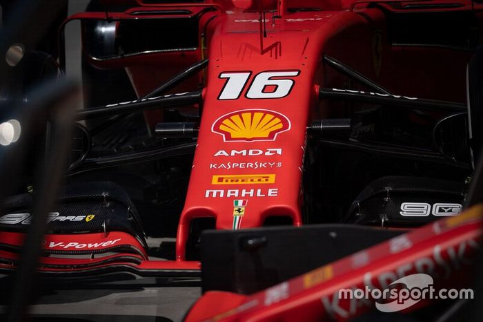 Ferrari SF90 dettaglio dell'ala frontale