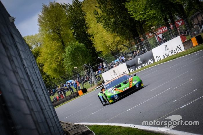 #63 GRT Grasser Racing Team Lamborghini Huracan GT3 2019: Mirko Bortolotti, Christian Engelhart