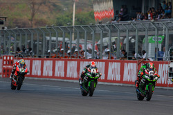 Tom Sykes, Kawasaki Racing Team, Jonathan Rea, Kawasaki Racing Team e Chaz Davies, Aruba.it Racing -