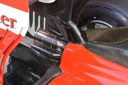 Ferrari SF16-H detalle del escape