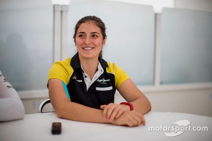 Tatiana Calderon, DAMS