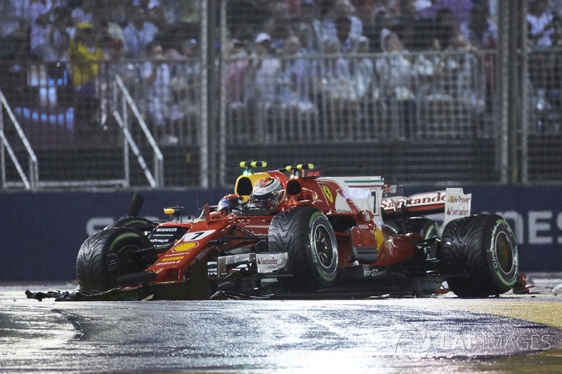 Startcrash:  Kimi Raikkonen, Ferrari SF70H, Max Verstappen, Red Bull Racing RB13