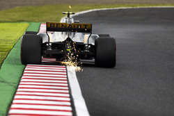 Jolyon Palmer, Renault Sport F1 Team RS17 sparks