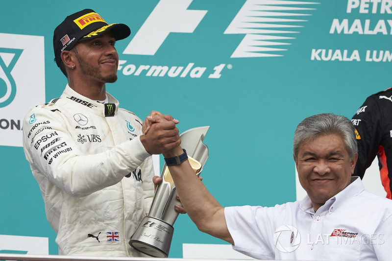 second place Lewis Hamilton, Mercedes AMG F1 on the podium