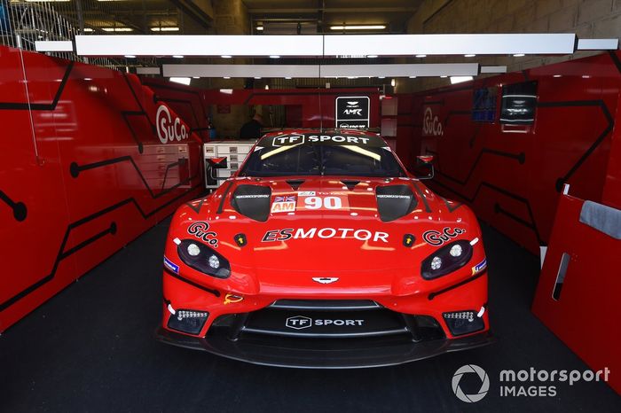 #90 TF Sport Aston Martin Vantage: Salih Yoluc, Charles Eastwood, Jonathan Adam