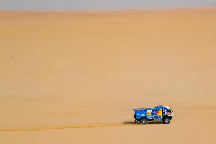 #501 Team KAMAZ Master: Dmitry Sotnikov, Ruslan Akhmadeev, Ilgiz Akhmetzianov
