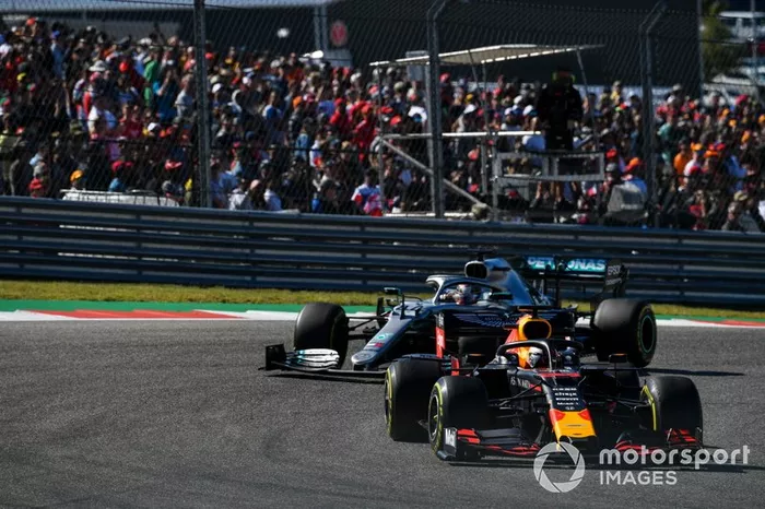 Max Verstappen, Red Bull Racing RB15, Lewis Hamilton, Mercedes AMG F1 W10