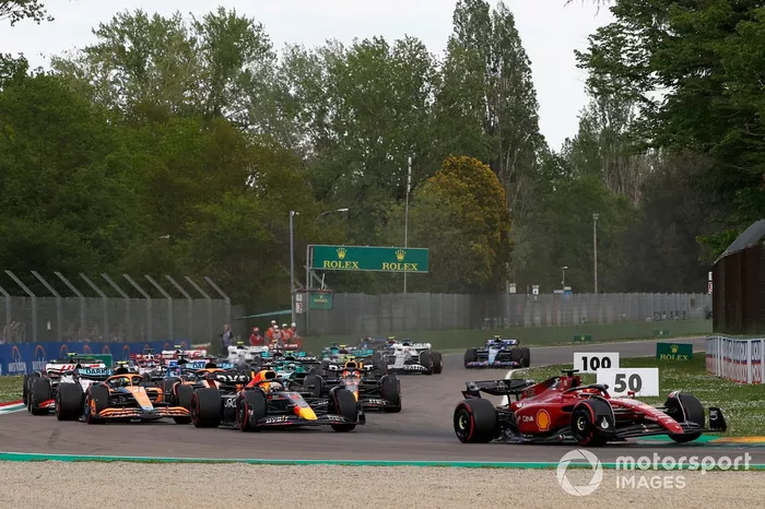Charles Leclerc, Ferrari F1-75, Max Verstappen, Red Bull Racing RB18, Lando Norris, McLaren MCL36