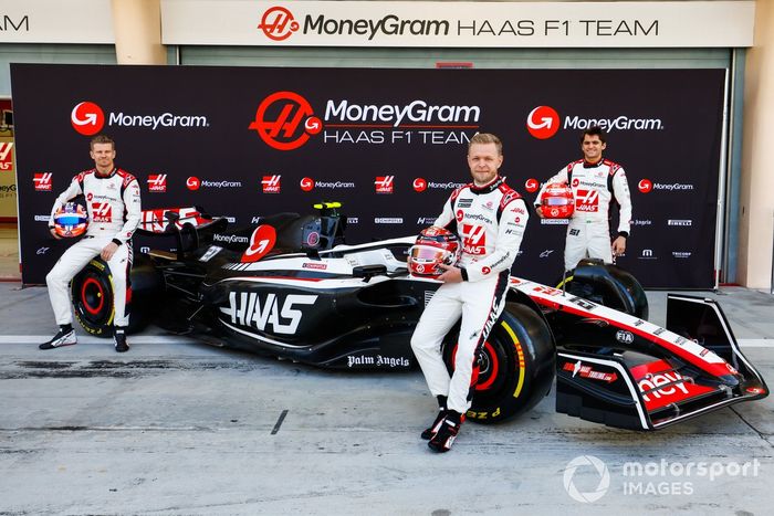 Kevin Magnussen, Haas F1 Team, Nico Hulkenberg, Haas F1 Team, revelando el nuevo Haas VF-23