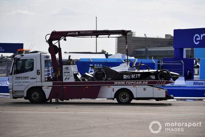 El coche dañado de Edoardo Mortara, Venturi Racing, Silver Arrow 02