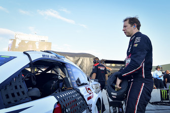 Brad Keselowski, Team Penske, Ford Fusion Wabash National