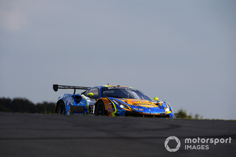 #39 TP 12 - Kessel Racing Ferrari 488 GT3: Piti Bhirombhakdi, Carlo Van Dam