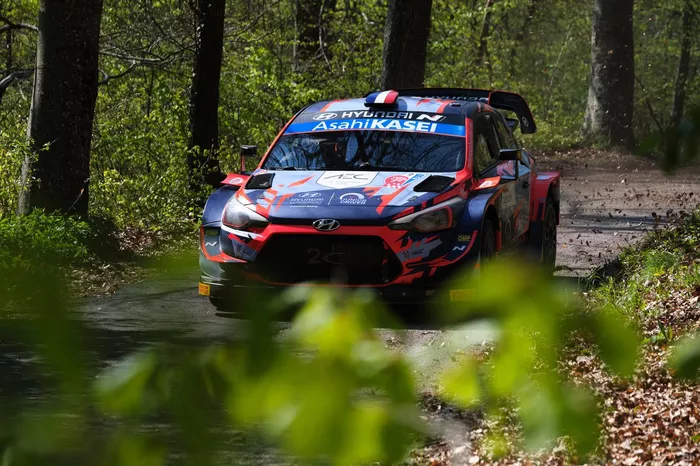 Pierre-Louis Loubet, Vincent Landais, Hyundai 2C Competition Hyundai i20 Coupe WRC