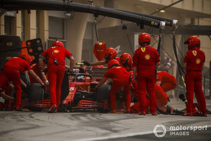 Carlos Sainz Jr., Ferrari SF21 