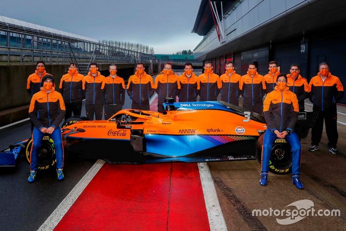 Lando Norris, Daniel Ricciardo, con el McLaren MCL35M