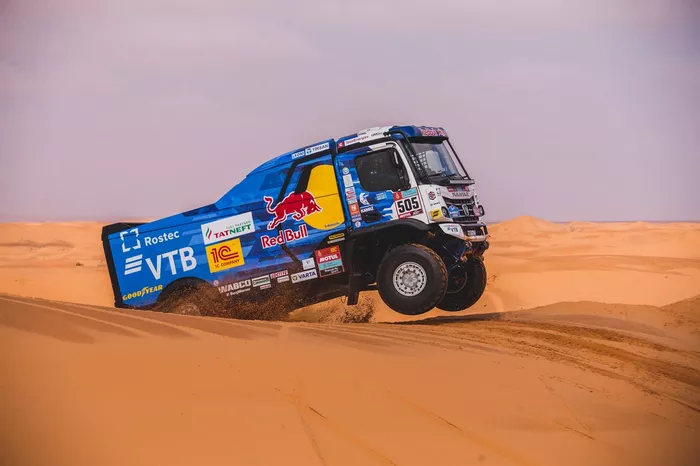 #505 Kamaz - Master: Eduard Nikolaev, Evgenii Iakovlev, Vladimir Rybakov