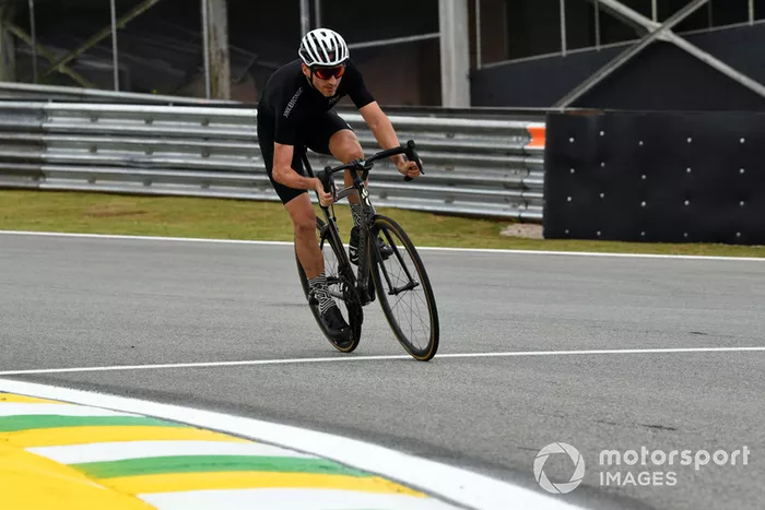 Robert Kubica, Williams en bici por el circuito