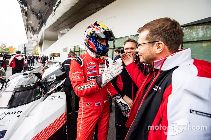 Andreas Seidl, chef del equipo Porsche Team, Mark Webber, Porsche Team