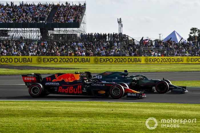 Lance Stroll, Aston Martin AMR21, Sergio Pérez, Red Bull Racing RB16B