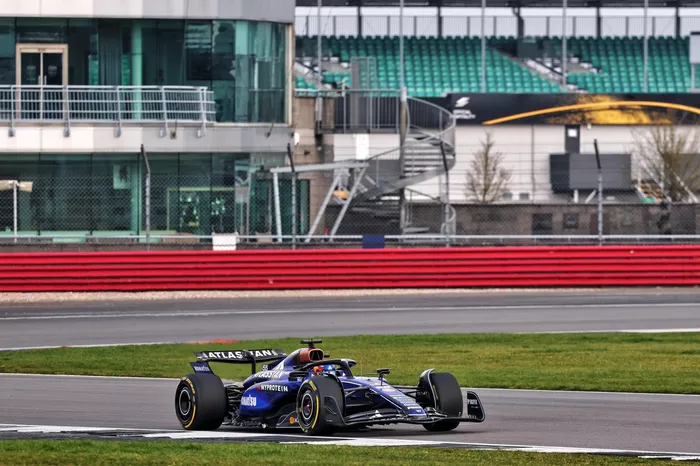 Carlos Sainz, Williams FW47