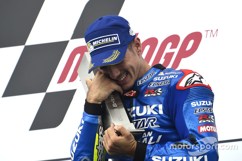 Подіум: переможець гонки Маверік Віньялес, Team Suzuki MotoGP