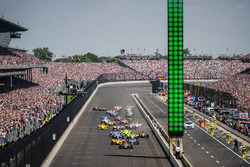 Start: James Hinchcliffe, Schmidt Peterson Motorsports Honda, führt