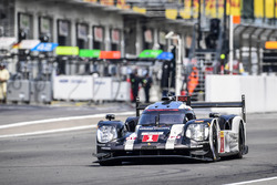 #1 Porsche Team Porsche 919 Hybrid: Timo Bernhard, Mark Webber, Brendon Hartley