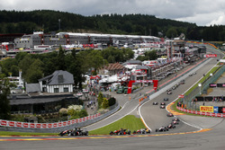 Start van de wedstrijd, Joel Eriksson, Motopark, Dallara F312 - Volkswagen, Callum Ilott, Van Amersf