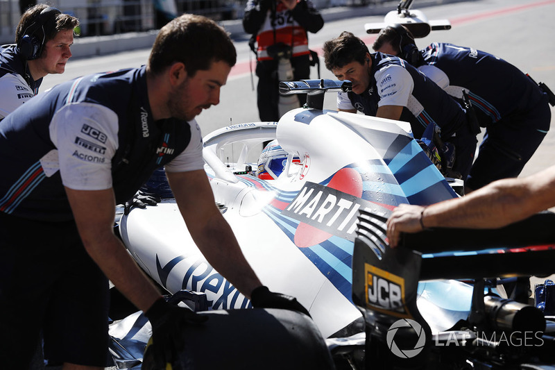 Sergey Sirotkin, Williams Racing, poses for a photo with fans