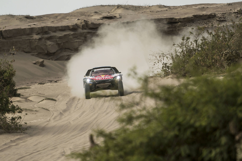 #303 Peugeot Sport Peugeot 3008 DKR: Carlos Sainz, Lucas Cruz