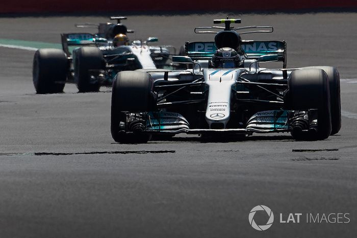 Valtteri Bottas, Mercedes AMG F1 W08, Lewis Hamilton, Mercedes AMG F1 W08