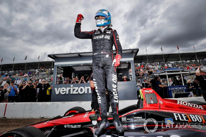 Ganador de la pole Robert Wickens, Schmidt Peterson Motorsports Honda