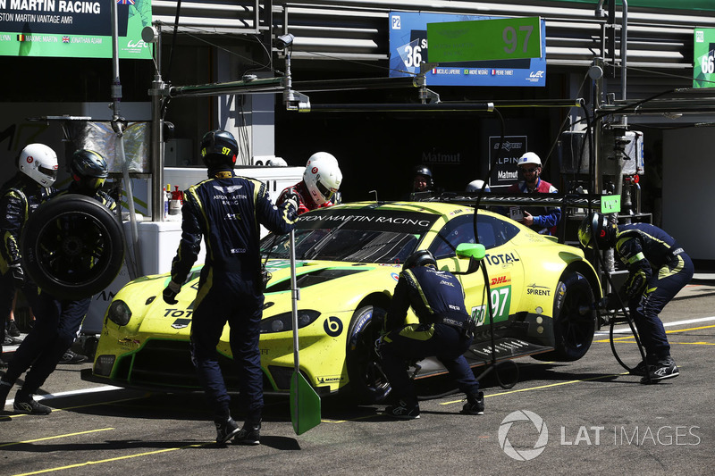 #97 Aston Martin Racing Aston Martin Vantage AMR: Alex Lynn, Maxime Martin, Jonathan Adam