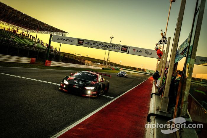 Los ganadores: #1 Belgian Audi Club Team WRT Audi R8 LMS: Alex Riberas, Christopher Mies